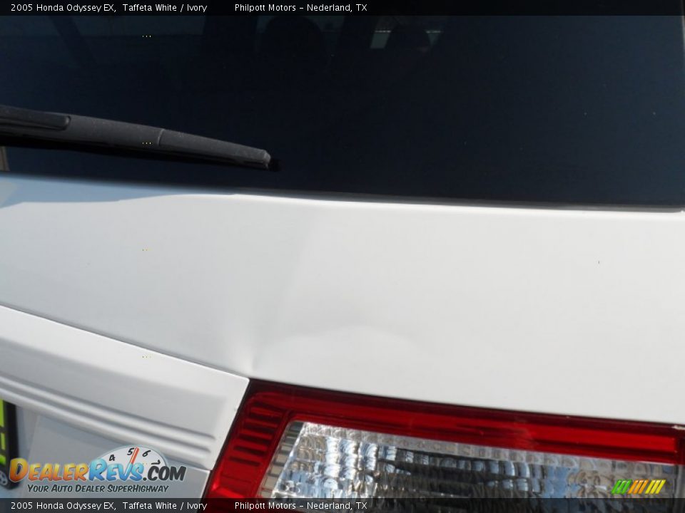 2005 Honda Odyssey EX Taffeta White / Ivory Photo #17
