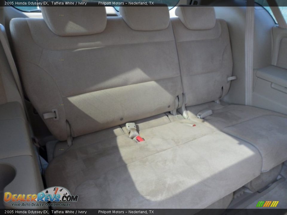 2005 Honda Odyssey EX Taffeta White / Ivory Photo #26