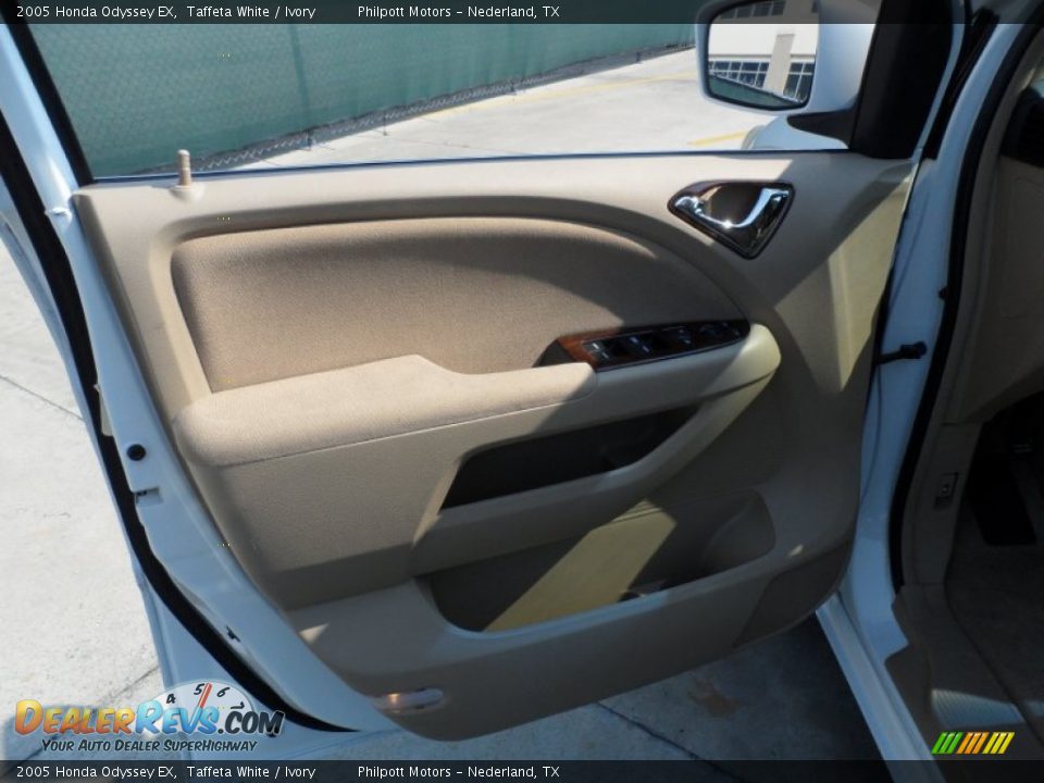 2005 Honda Odyssey EX Taffeta White / Ivory Photo #29