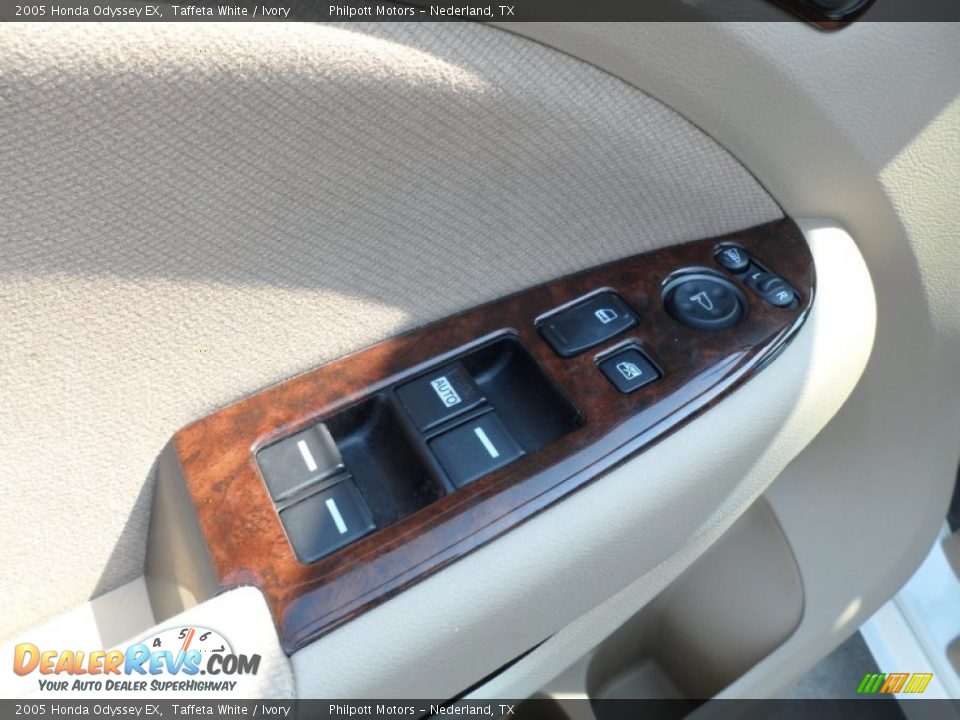 2005 Honda Odyssey EX Taffeta White / Ivory Photo #30