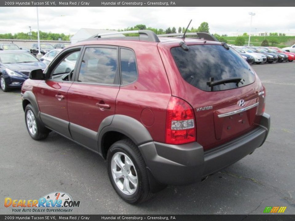 2009 Hyundai Tucson SE V6 Mesa Red / Gray Photo #7