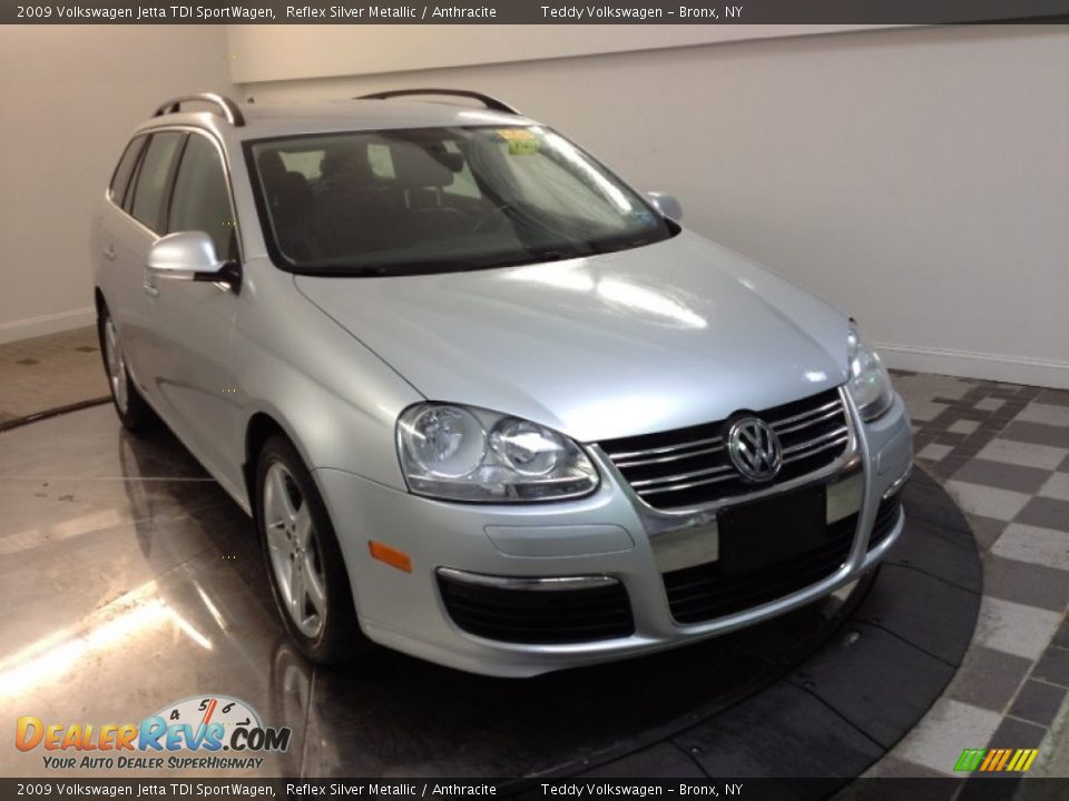 2009 Volkswagen Jetta TDI SportWagen Reflex Silver Metallic / Anthracite Photo #2