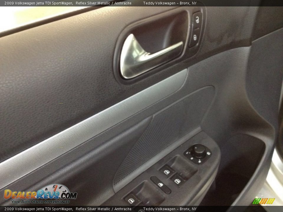 2009 Volkswagen Jetta TDI SportWagen Reflex Silver Metallic / Anthracite Photo #13