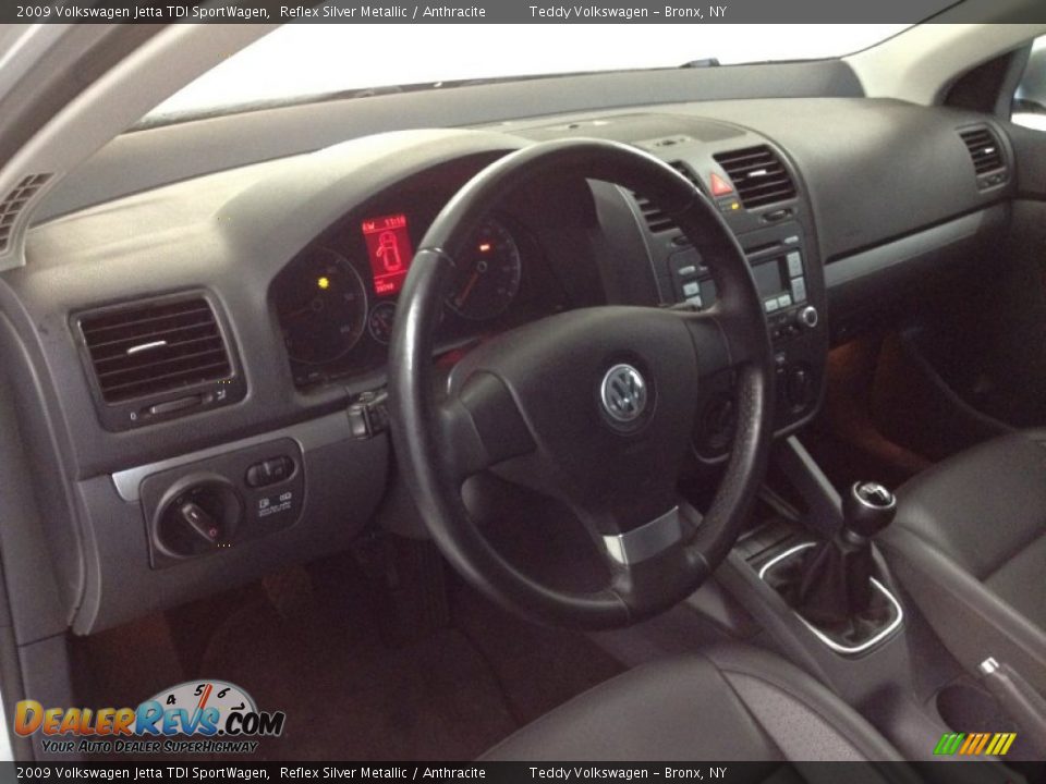 2009 Volkswagen Jetta TDI SportWagen Reflex Silver Metallic / Anthracite Photo #16