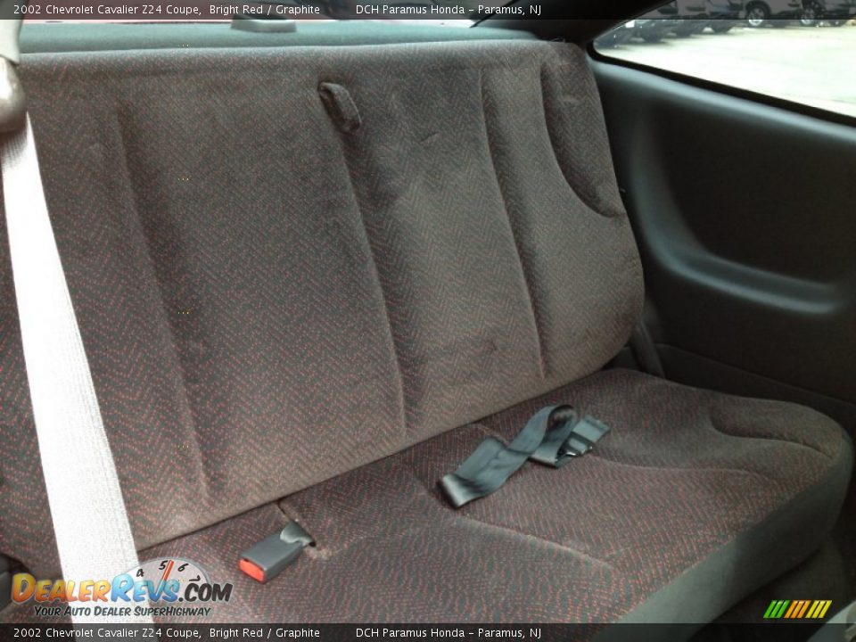 2002 Chevrolet Cavalier Z24 Coupe Bright Red / Graphite Photo #14