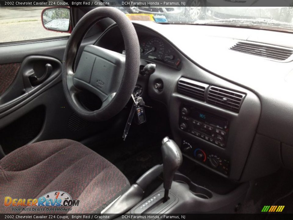 Dashboard of 2002 Chevrolet Cavalier Z24 Coupe Photo #16