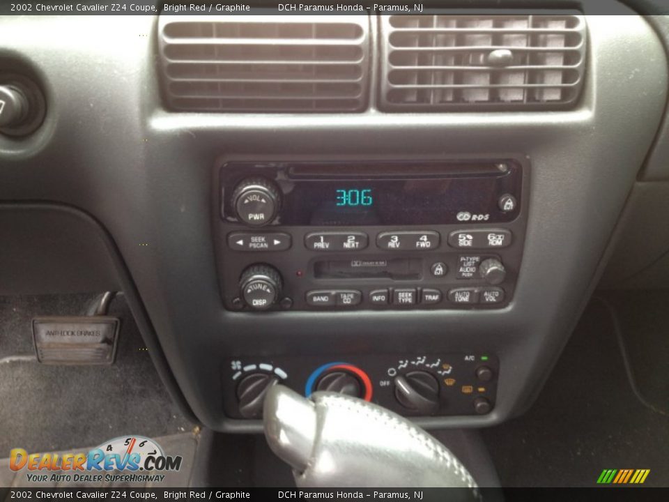 Controls of 2002 Chevrolet Cavalier Z24 Coupe Photo #23