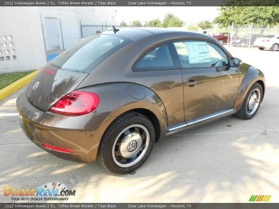 2012 Volkswagen Beetle 2.5L Toffee Brown Metallic / Titan Black Photo