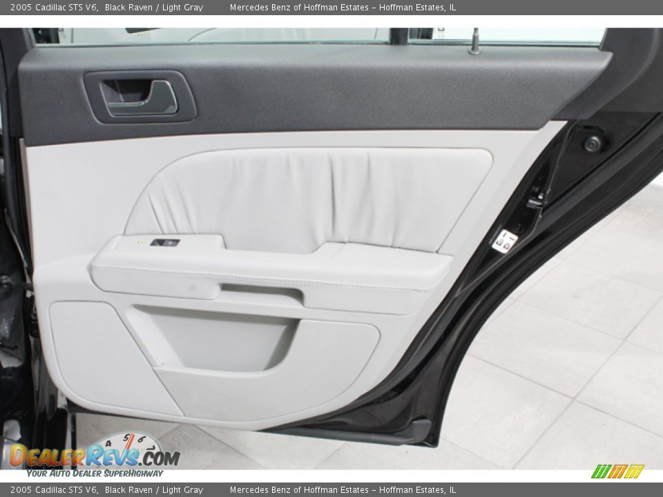 2005 Cadillac STS V6 Black Raven / Light Gray Photo #13