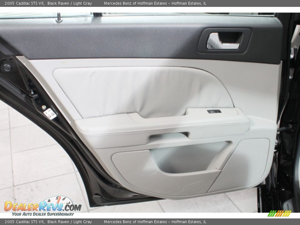 2005 Cadillac STS V6 Black Raven / Light Gray Photo #14
