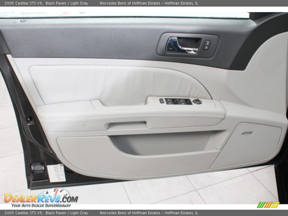 2005 Cadillac STS V6 Black Raven / Light Gray Photo #15