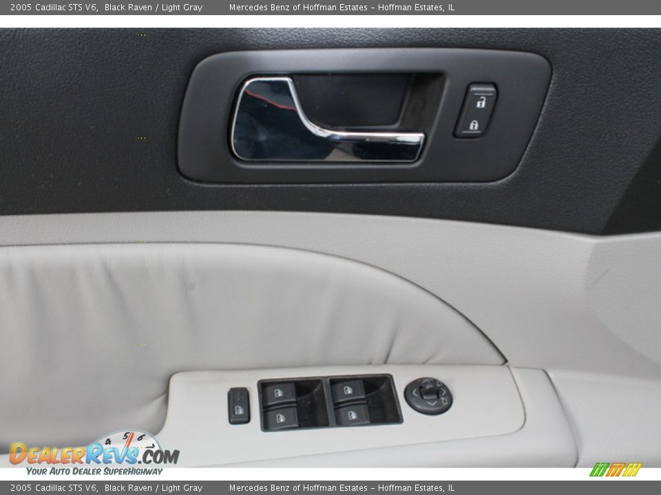 2005 Cadillac STS V6 Black Raven / Light Gray Photo #16