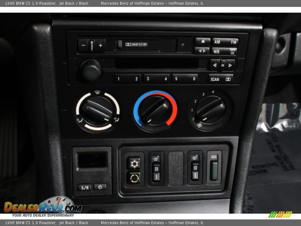 Controls of 1996 BMW Z3 1.9 Roadster Photo #9