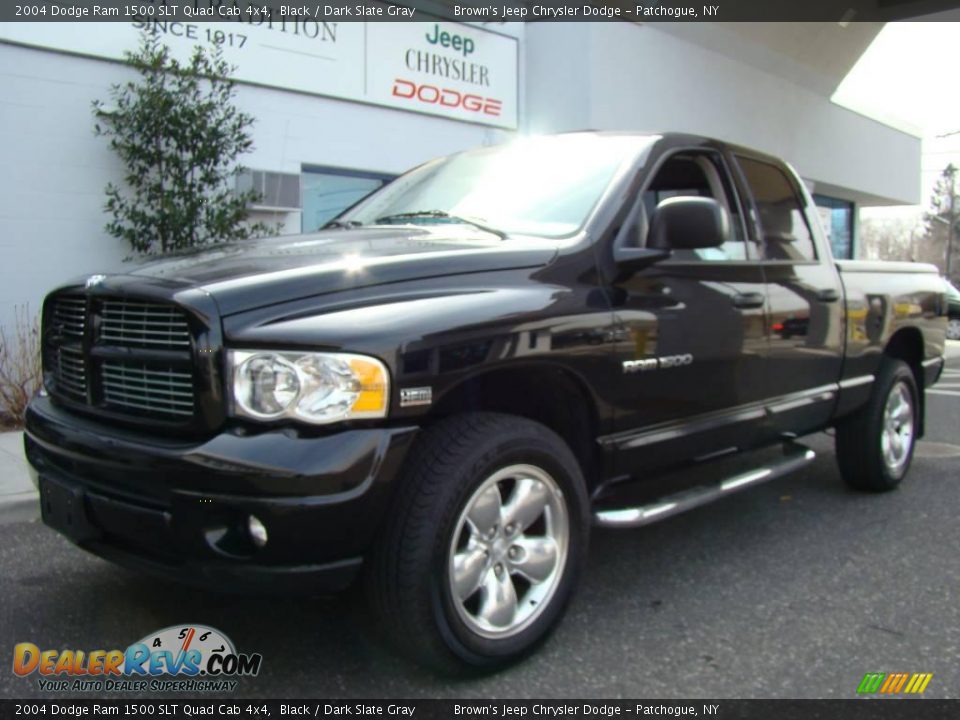 2004 Dodge Ram 1500 SLT Quad Cab 4x4 Black / Dark Slate Gray Photo #2