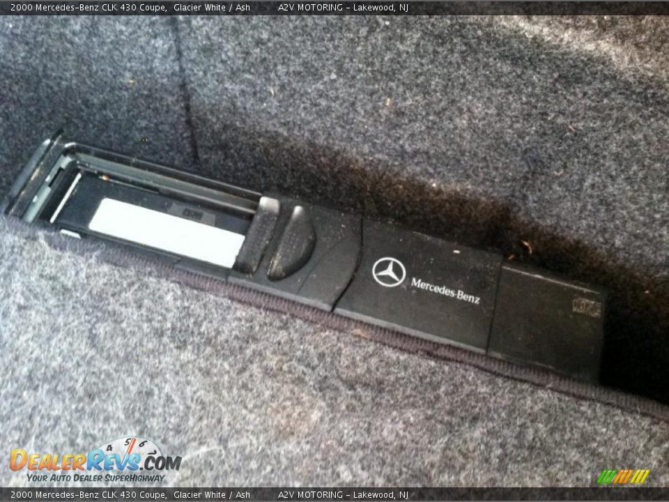 2000 Mercedes-Benz CLK 430 Coupe Glacier White / Ash Photo #17