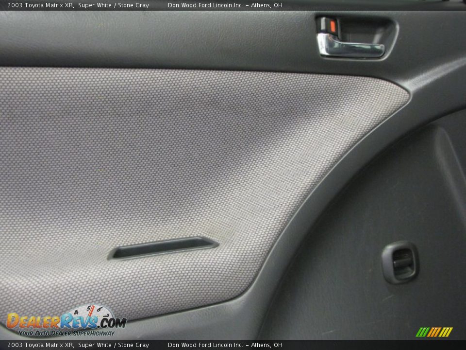 2003 Toyota Matrix XR Super White / Stone Gray Photo #14
