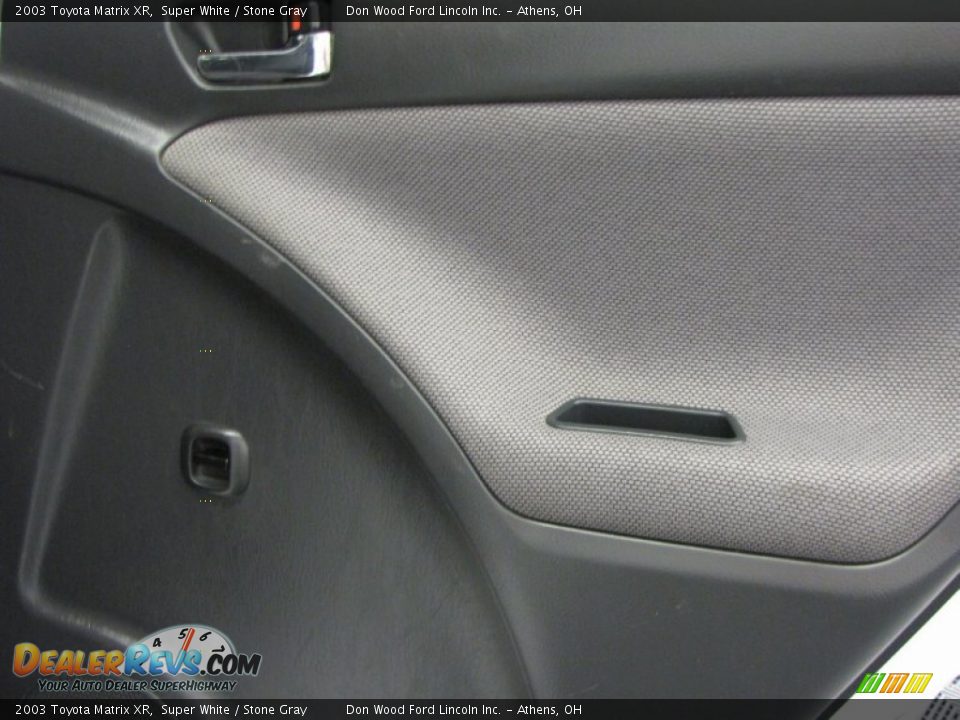 2003 Toyota Matrix XR Super White / Stone Gray Photo #15
