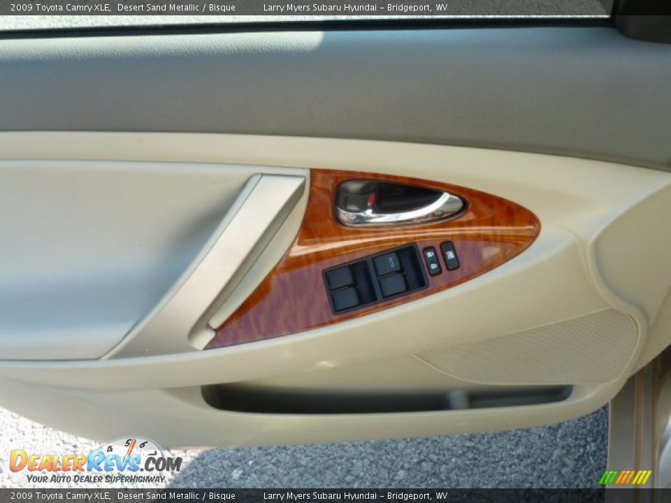 2009 Toyota Camry XLE Desert Sand Metallic / Bisque Photo #18