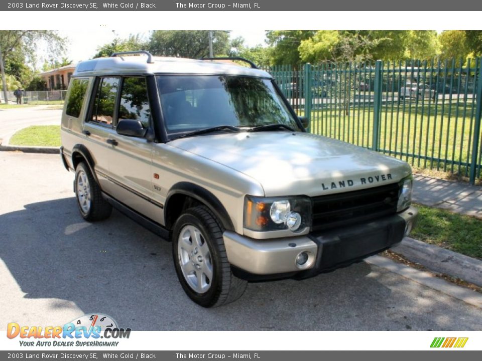 2003 Land Rover Discovery SE White Gold / Black Photo #2