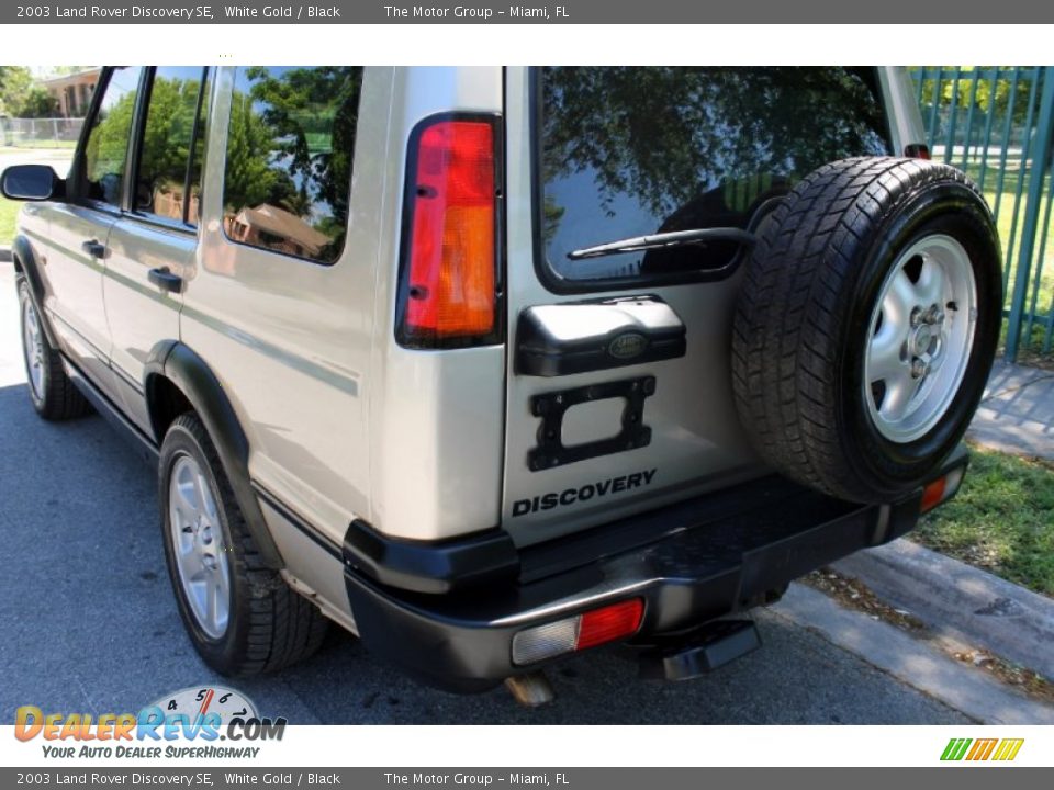 2003 Land Rover Discovery SE White Gold / Black Photo #15