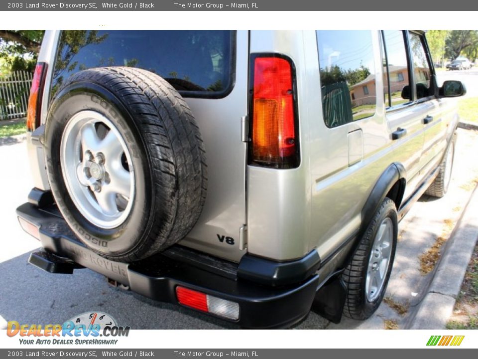 2003 Land Rover Discovery SE White Gold / Black Photo #16