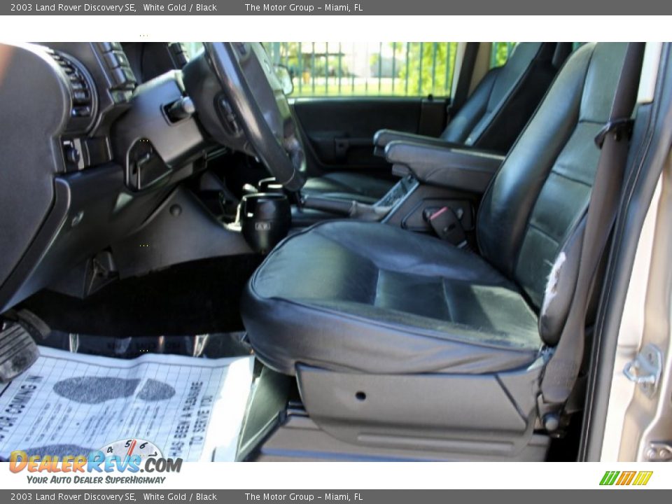 2003 Land Rover Discovery SE White Gold / Black Photo #31