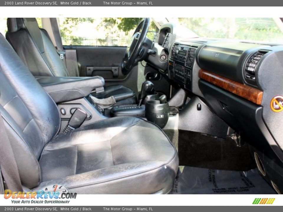 2003 Land Rover Discovery SE White Gold / Black Photo #32