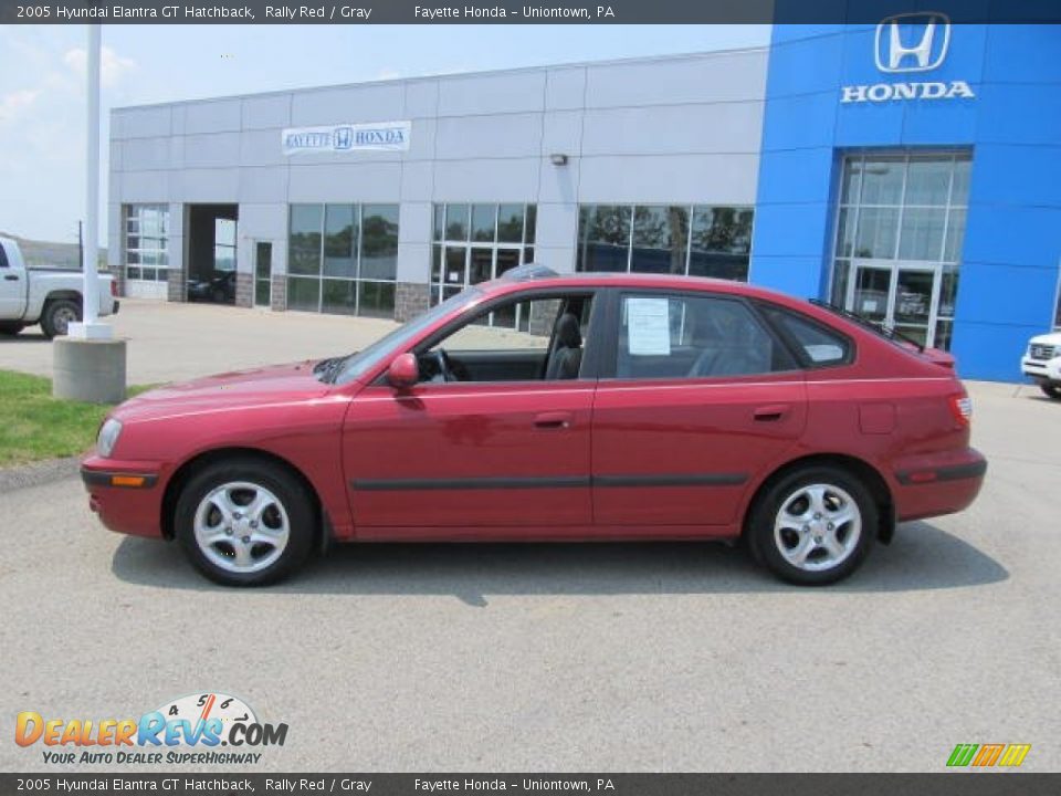 2005 Hyundai Elantra GT Hatchback Rally Red / Gray Photo #2
