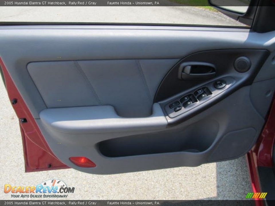 2005 Hyundai Elantra GT Hatchback Rally Red / Gray Photo #6