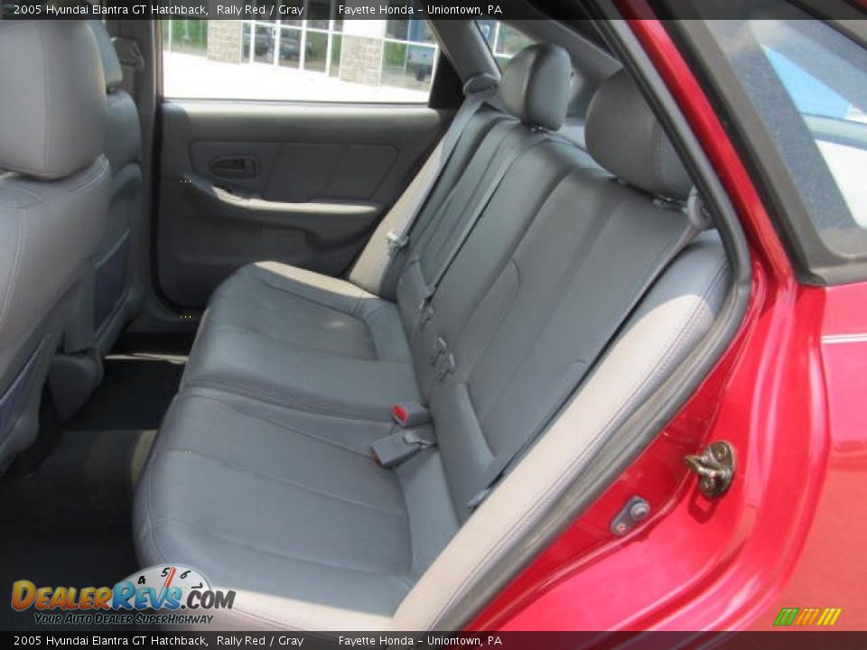 2005 Hyundai Elantra GT Hatchback Rally Red / Gray Photo #8