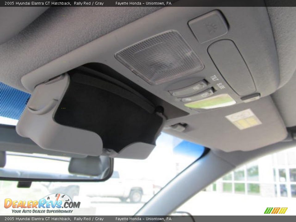 2005 Hyundai Elantra GT Hatchback Rally Red / Gray Photo #15