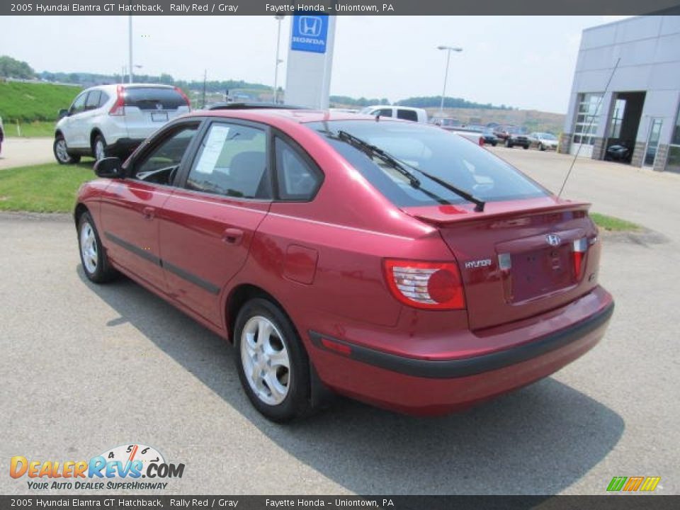2005 Hyundai Elantra GT Hatchback Rally Red / Gray Photo #17