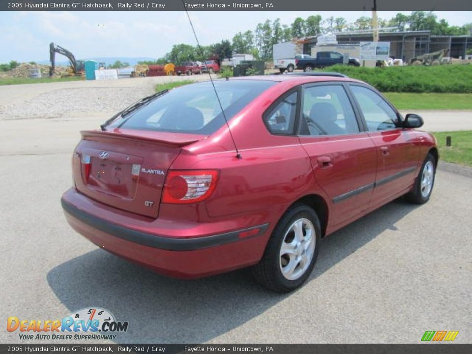 2005 Hyundai Elantra GT Hatchback Rally Red / Gray Photo #18