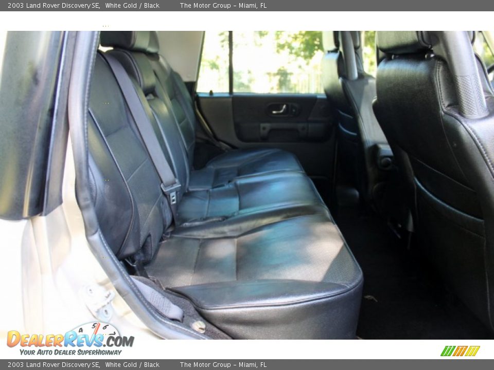 2003 Land Rover Discovery SE White Gold / Black Photo #34