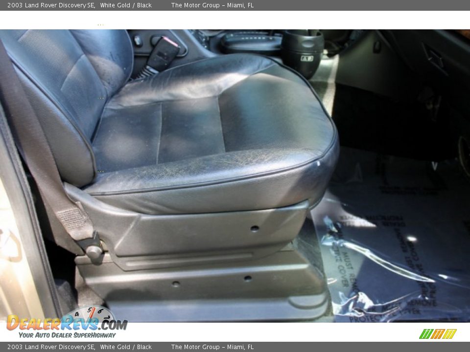 2003 Land Rover Discovery SE White Gold / Black Photo #36