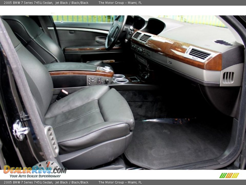 2005 BMW 7 Series 745Li Sedan Jet Black / Black/Black Photo #30