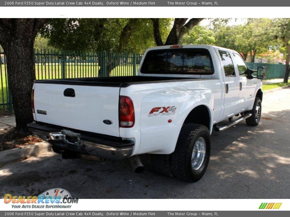 2006 Ford F350 Super Duty Lariat Crew Cab 4x4 Dually Oxford White / Medium Flint Photo #10