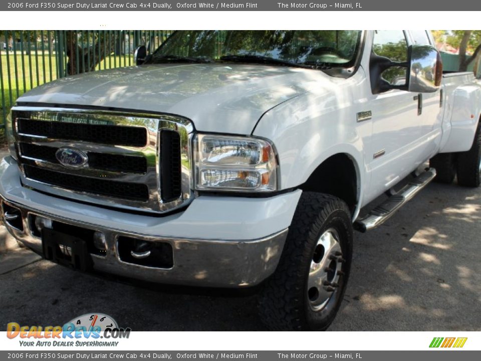 2006 Ford F350 Super Duty Lariat Crew Cab 4x4 Dually Oxford White / Medium Flint Photo #14