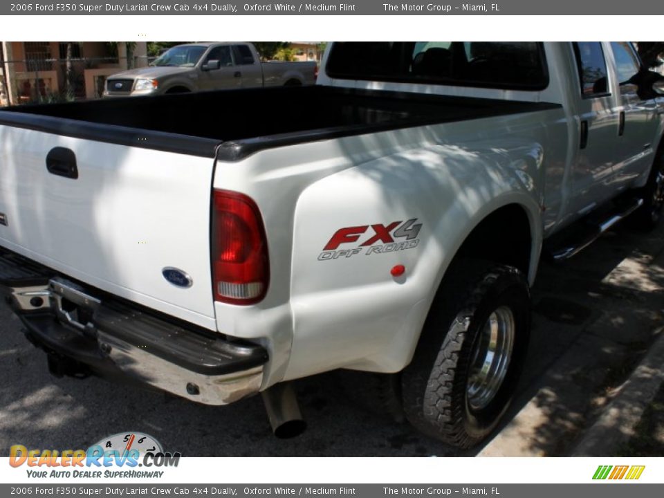 2006 Ford F350 Super Duty Lariat Crew Cab 4x4 Dually Oxford White / Medium Flint Photo #16