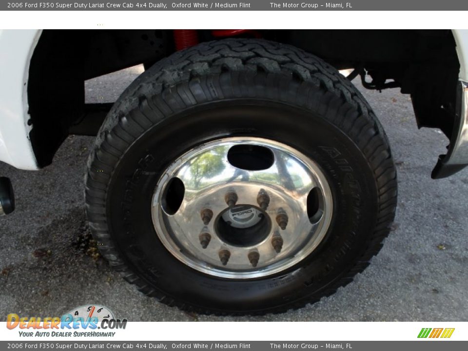 2006 Ford F350 Super Duty Lariat Crew Cab 4x4 Dually Oxford White / Medium Flint Photo #19