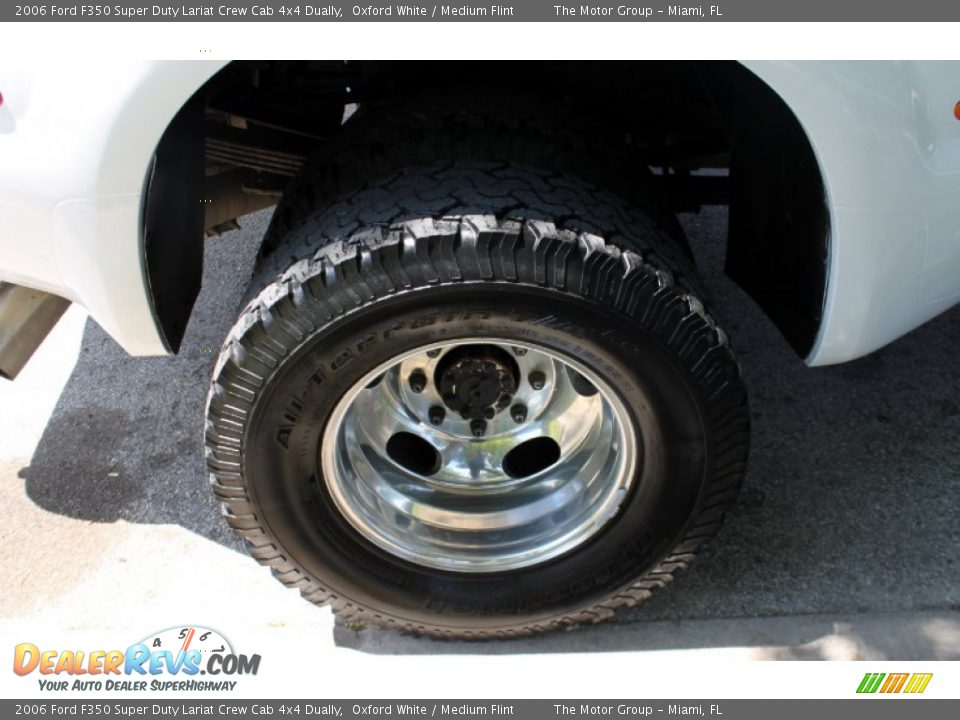 2006 Ford F350 Super Duty Lariat Crew Cab 4x4 Dually Oxford White / Medium Flint Photo #20