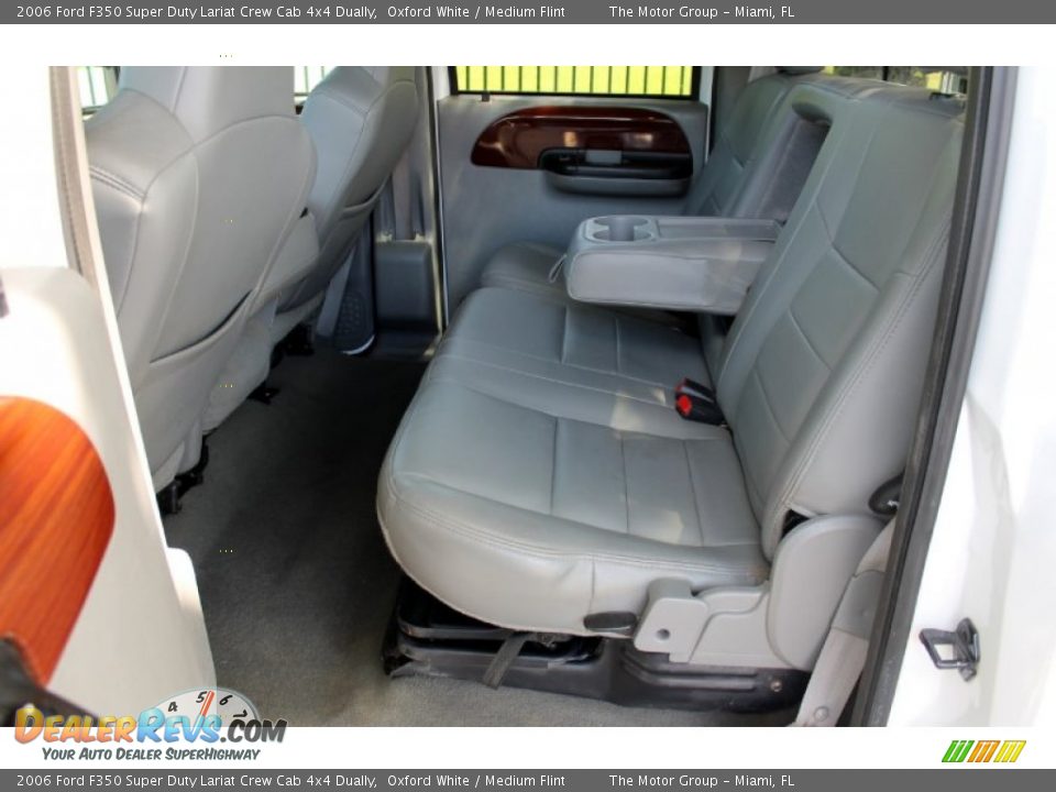 2006 Ford F350 Super Duty Lariat Crew Cab 4x4 Dually Oxford White / Medium Flint Photo #33