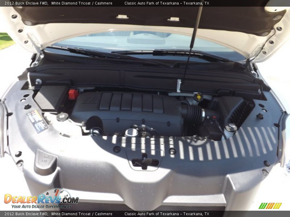 2012 Buick Enclave FWD White Diamond Tricoat / Cashmere Photo #24