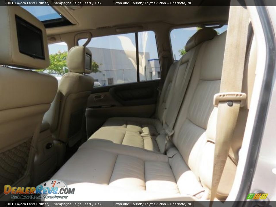2001 Toyota Land Cruiser Champagne Beige Pearl / Oak Photo #6