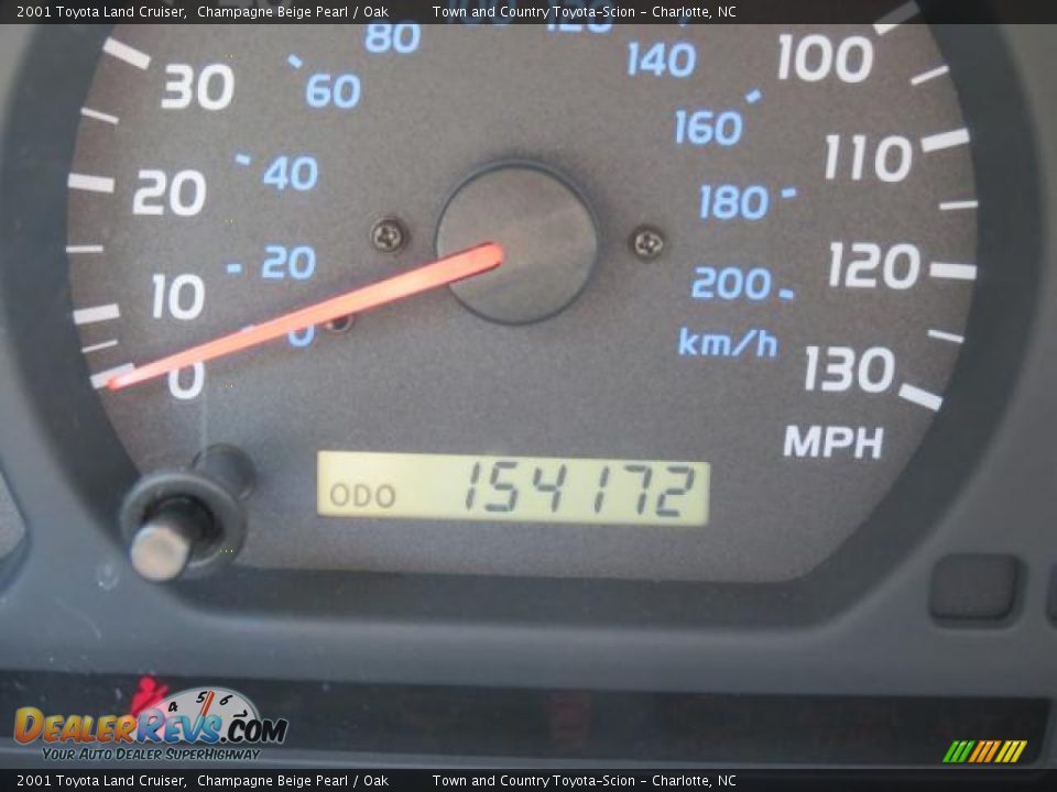 2001 Toyota Land Cruiser Champagne Beige Pearl / Oak Photo #14