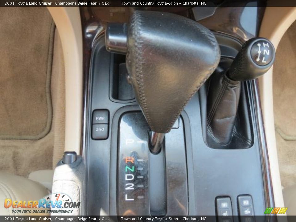 2001 Toyota Land Cruiser Champagne Beige Pearl / Oak Photo #18