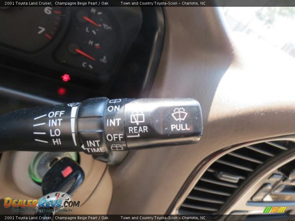 2001 Toyota Land Cruiser Champagne Beige Pearl / Oak Photo #22