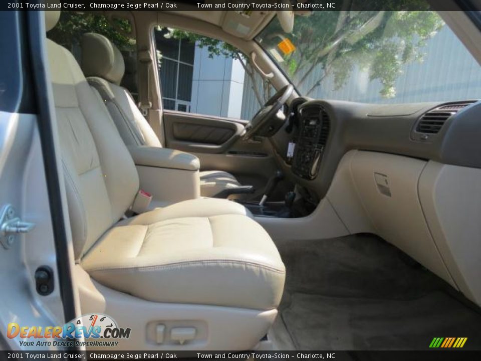 2001 Toyota Land Cruiser Champagne Beige Pearl / Oak Photo #23