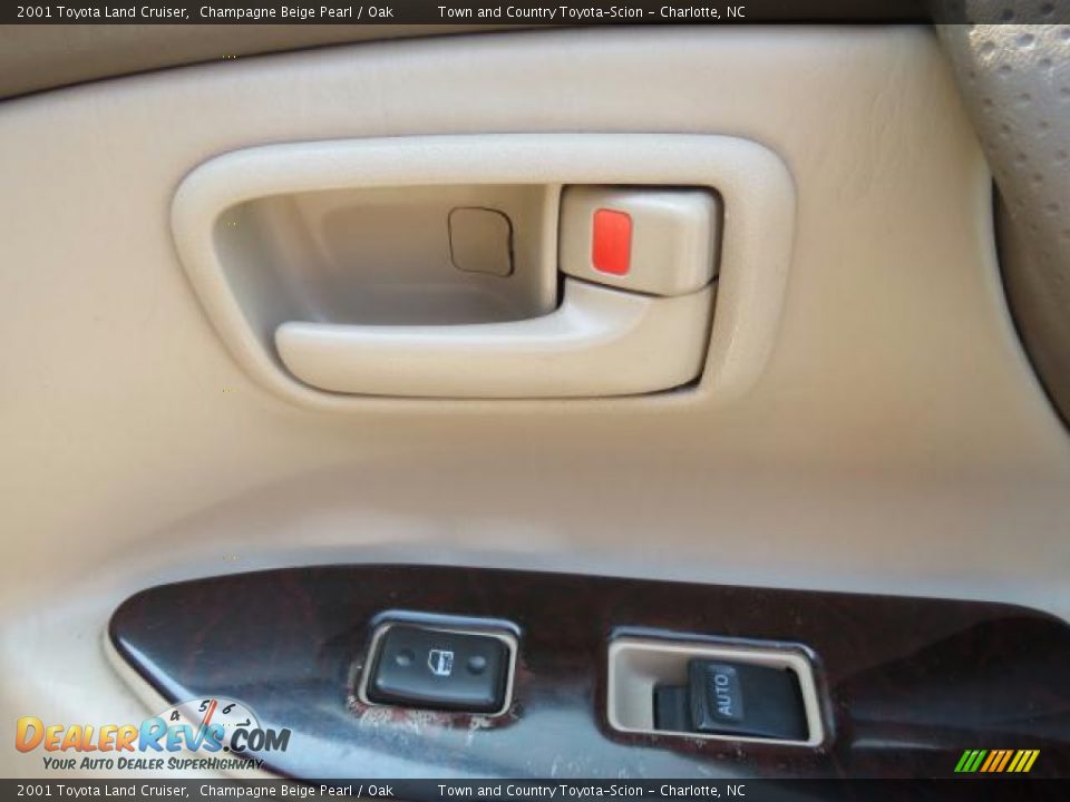 2001 Toyota Land Cruiser Champagne Beige Pearl / Oak Photo #24