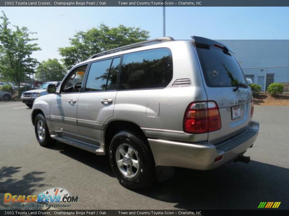 2001 Toyota Land Cruiser Champagne Beige Pearl / Oak Photo #28
